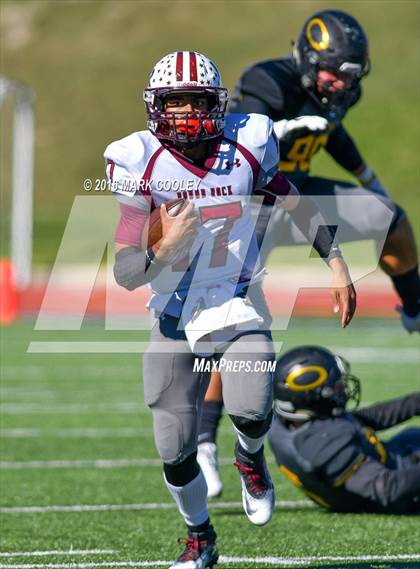Thumbnail 3 in Round Rock vs. Klein Oak (UIL 6A Area Playoff) photogallery.