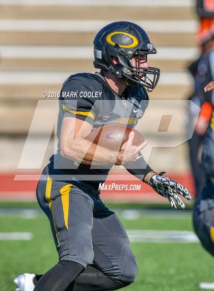 Thumbnail 2 in Round Rock vs. Klein Oak (UIL 6A Area Playoff) photogallery.