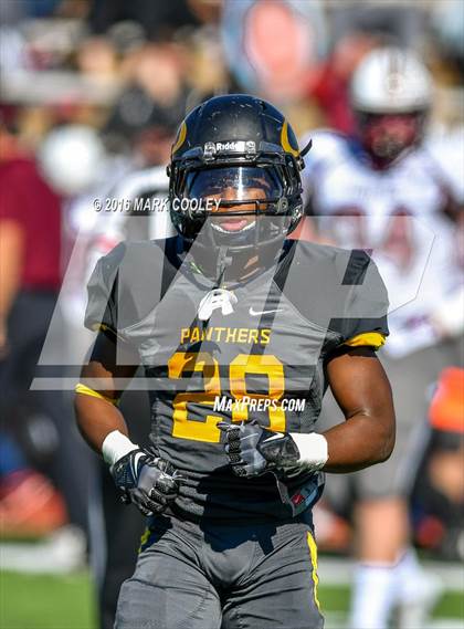 Thumbnail 1 in Round Rock vs. Klein Oak (UIL 6A Area Playoff) photogallery.