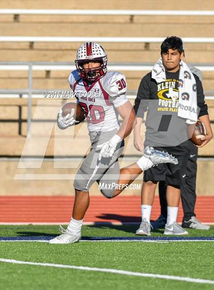 Thumbnail 2 in Round Rock vs. Klein Oak (UIL 6A Area Playoff) photogallery.