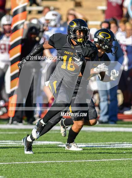 Thumbnail 3 in Round Rock vs. Klein Oak (UIL 6A Area Playoff) photogallery.