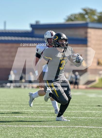 Thumbnail 3 in Round Rock vs. Klein Oak (UIL 6A Area Playoff) photogallery.