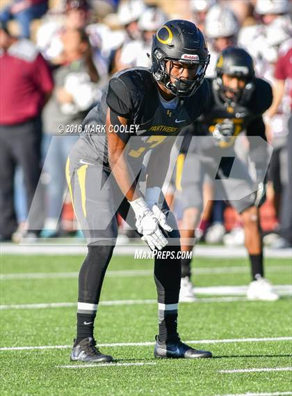 Thumbnail 2 in Round Rock vs. Klein Oak (UIL 6A Area Playoff) photogallery.