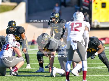 Thumbnail 3 in Round Rock vs. Klein Oak (UIL 6A Area Playoff) photogallery.