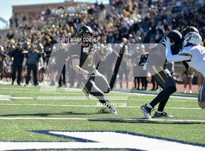 Thumbnail 1 in Round Rock vs. Klein Oak (UIL 6A Area Playoff) photogallery.