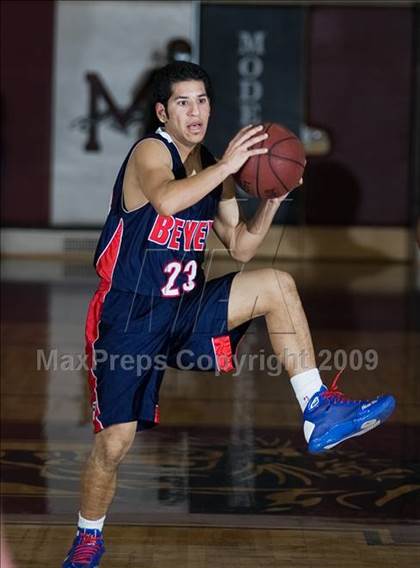 Thumbnail 1 in Beyer @ Modesto photogallery.