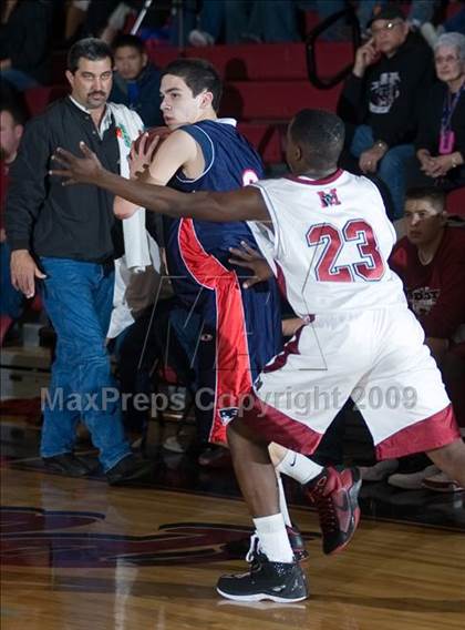 Thumbnail 2 in Beyer @ Modesto photogallery.