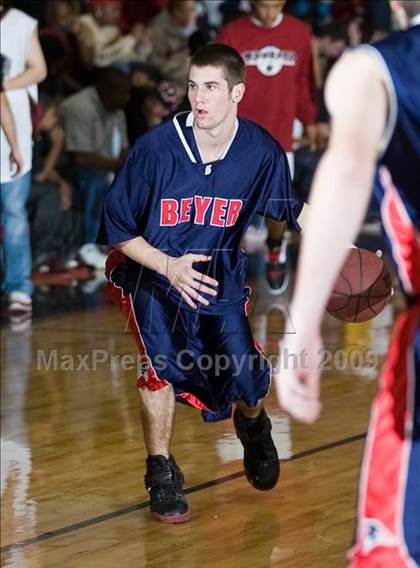 Thumbnail 1 in Beyer @ Modesto photogallery.