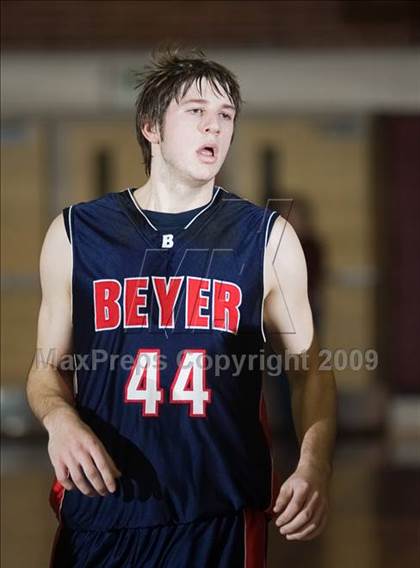 Thumbnail 1 in Beyer @ Modesto photogallery.