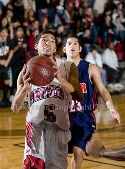 Thumbnail 3 in Beyer @ Modesto photogallery.