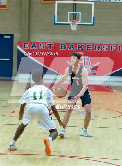 Thumbnail 1 in Liberty vs. West (Ralph Krave Memorial Tournament) photogallery.
