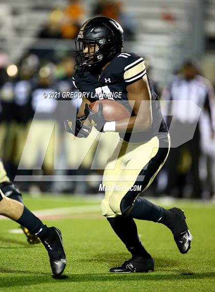 Thumbnail 2 in Southlake Carroll vs Fossil Ridge photogallery.