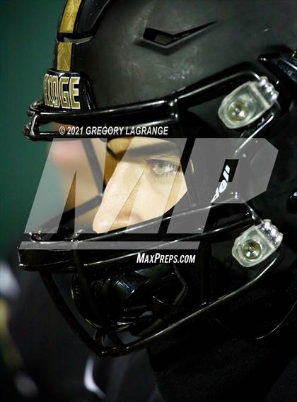 Thumbnail 3 in Southlake Carroll vs Fossil Ridge photogallery.