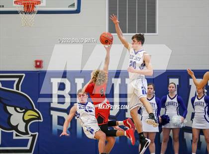 Thumbnail 1 in Fort Osage vs. Liberty photogallery.