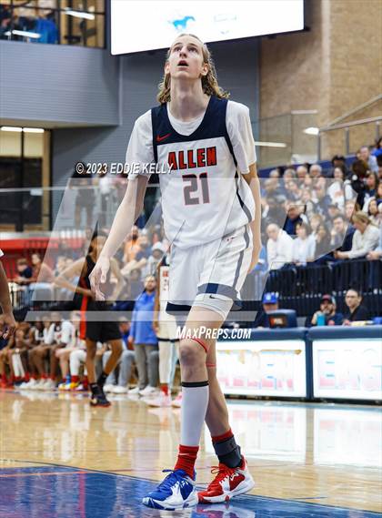 Thumbnail 1 in Lake Highlands vs. Allen (In-N-Out Tournament) photogallery.