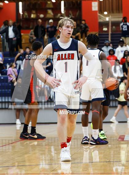 Thumbnail 2 in Lake Highlands vs. Allen (In-N-Out Tournament) photogallery.