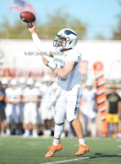 Thumbnail 2 in Menlo-Atherton vs. Pleasant Valley (Honor Bowl)  photogallery.