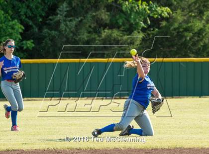 Thumbnail 2 in Quitman vs. Mountainburg (AAA 2A Regional Playoff) photogallery.