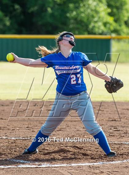 Thumbnail 2 in Quitman vs. Mountainburg (AAA 2A Regional Playoff) photogallery.