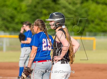 Thumbnail 1 in Quitman vs. Mountainburg (AAA 2A Regional Playoff) photogallery.