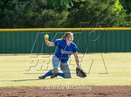 Thumbnail 1 in Quitman vs. Mountainburg (AAA 2A Regional Playoff) photogallery.