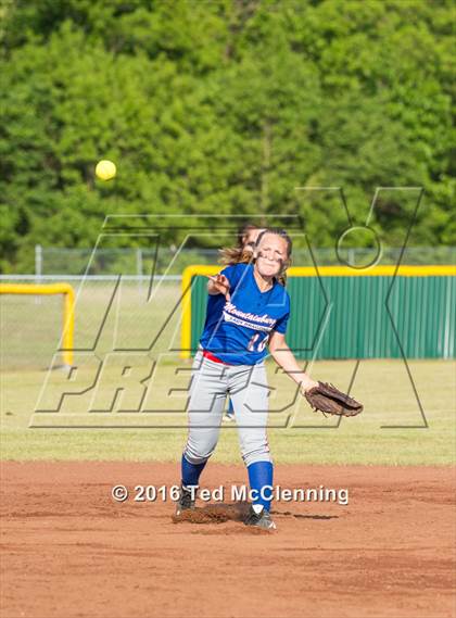Thumbnail 2 in Quitman vs. Mountainburg (AAA 2A Regional Playoff) photogallery.
