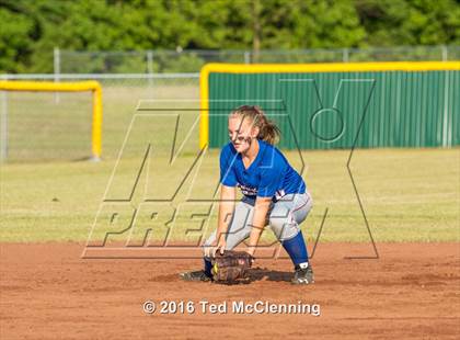 Thumbnail 3 in Quitman vs. Mountainburg (AAA 2A Regional Playoff) photogallery.