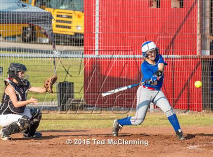 Thumbnail 2 in Quitman vs. Mountainburg (AAA 2A Regional Playoff) photogallery.