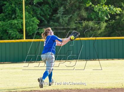 Thumbnail 3 in Quitman vs. Mountainburg (AAA 2A Regional Playoff) photogallery.