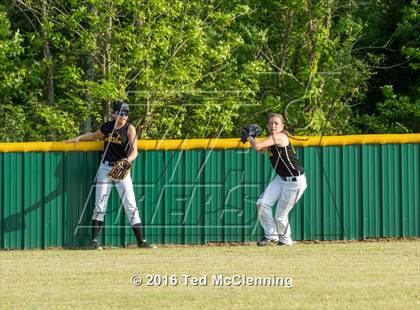Thumbnail 2 in Quitman vs. Mountainburg (AAA 2A Regional Playoff) photogallery.