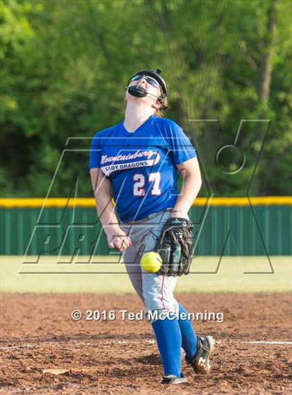 Thumbnail 2 in Quitman vs. Mountainburg (AAA 2A Regional Playoff) photogallery.