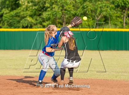 Thumbnail 3 in Quitman vs. Mountainburg (AAA 2A Regional Playoff) photogallery.