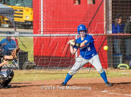Thumbnail 1 in Quitman vs. Mountainburg (AAA 2A Regional Playoff) photogallery.
