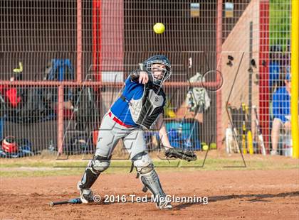 Thumbnail 3 in Quitman vs. Mountainburg (AAA 2A Regional Playoff) photogallery.
