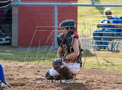 Thumbnail 1 in Quitman vs. Mountainburg (AAA 2A Regional Playoff) photogallery.