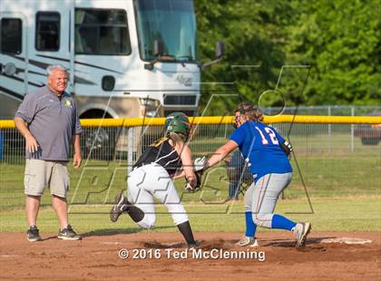 Thumbnail 3 in Quitman vs. Mountainburg (AAA 2A Regional Playoff) photogallery.
