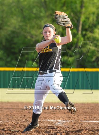 Thumbnail 3 in Quitman vs. Mountainburg (AAA 2A Regional Playoff) photogallery.