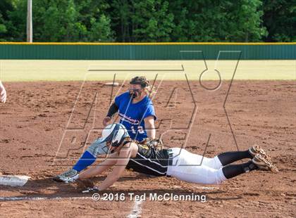 Thumbnail 2 in Quitman vs. Mountainburg (AAA 2A Regional Playoff) photogallery.