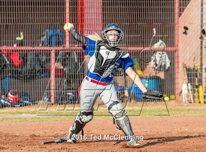 Thumbnail 2 in Quitman vs. Mountainburg (AAA 2A Regional Playoff) photogallery.