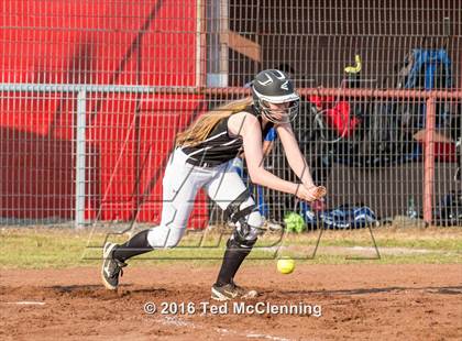 Thumbnail 1 in Quitman vs. Mountainburg (AAA 2A Regional Playoff) photogallery.