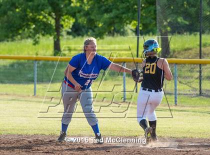 Thumbnail 1 in Quitman vs. Mountainburg (AAA 2A Regional Playoff) photogallery.