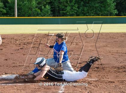 Thumbnail 3 in Quitman vs. Mountainburg (AAA 2A Regional Playoff) photogallery.
