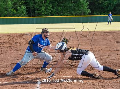 Thumbnail 3 in Quitman vs. Mountainburg (AAA 2A Regional Playoff) photogallery.