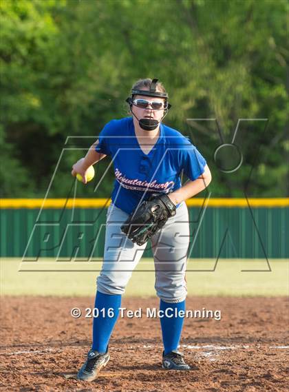 Thumbnail 2 in Quitman vs. Mountainburg (AAA 2A Regional Playoff) photogallery.