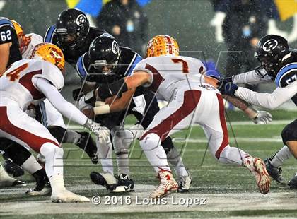 Thumbnail 2 in Bellarmine College Prep vs. Mission Viejo (CIF State Division 1-AA Final) photogallery.