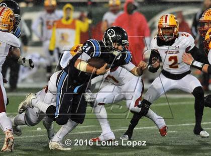 Thumbnail 2 in Bellarmine College Prep vs. Mission Viejo (CIF State Division 1-AA Final) photogallery.