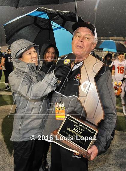 Thumbnail 3 in Bellarmine College Prep vs. Mission Viejo (CIF State Division 1-AA Final) photogallery.