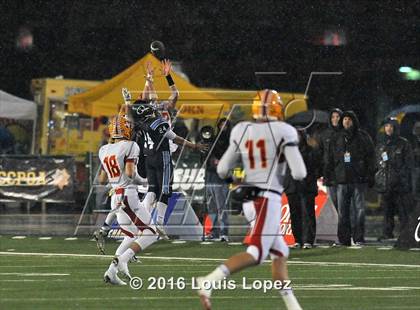 Thumbnail 2 in Bellarmine College Prep vs. Mission Viejo (CIF State Division 1-AA Final) photogallery.