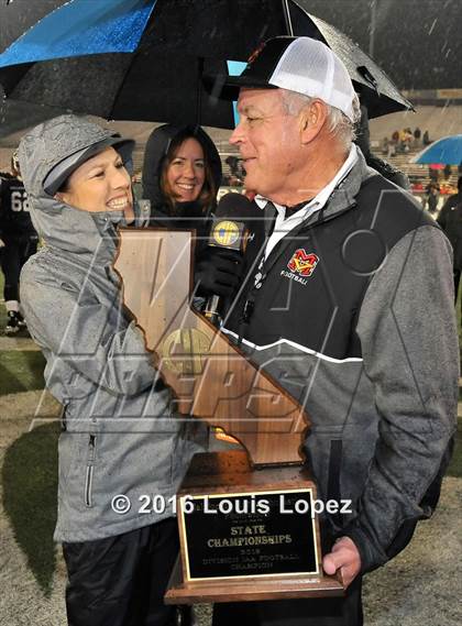 Thumbnail 2 in Bellarmine College Prep vs. Mission Viejo (CIF State Division 1-AA Final) photogallery.