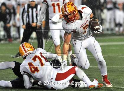Thumbnail 3 in Bellarmine College Prep vs. Mission Viejo (CIF State Division 1-AA Final) photogallery.